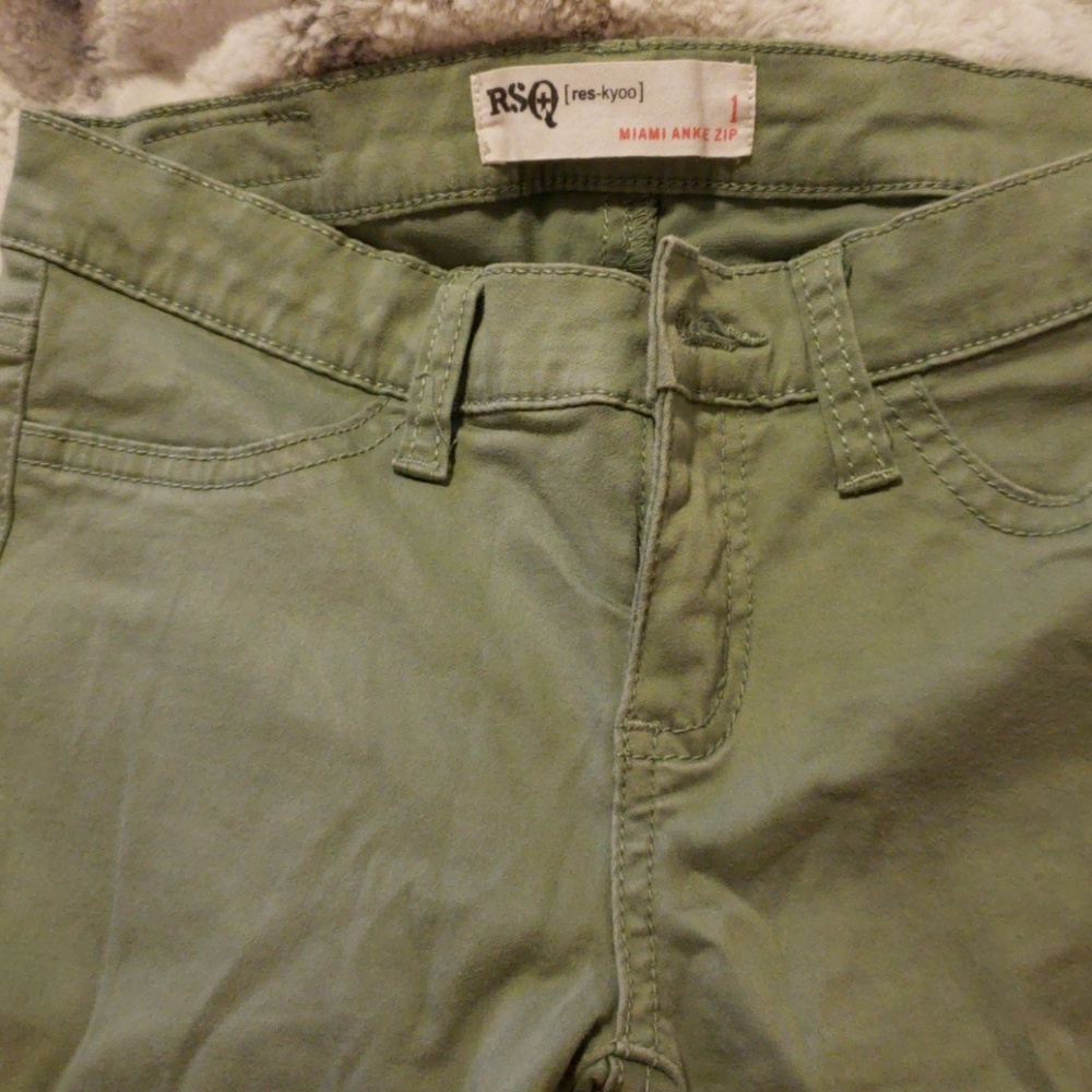 Ankle pants